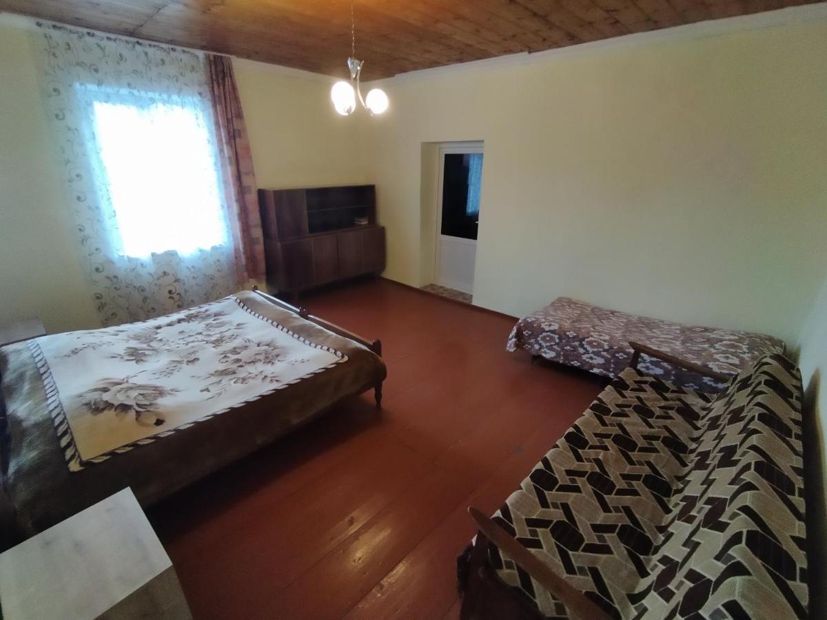 Guest House Katia Mestia Luaran gambar