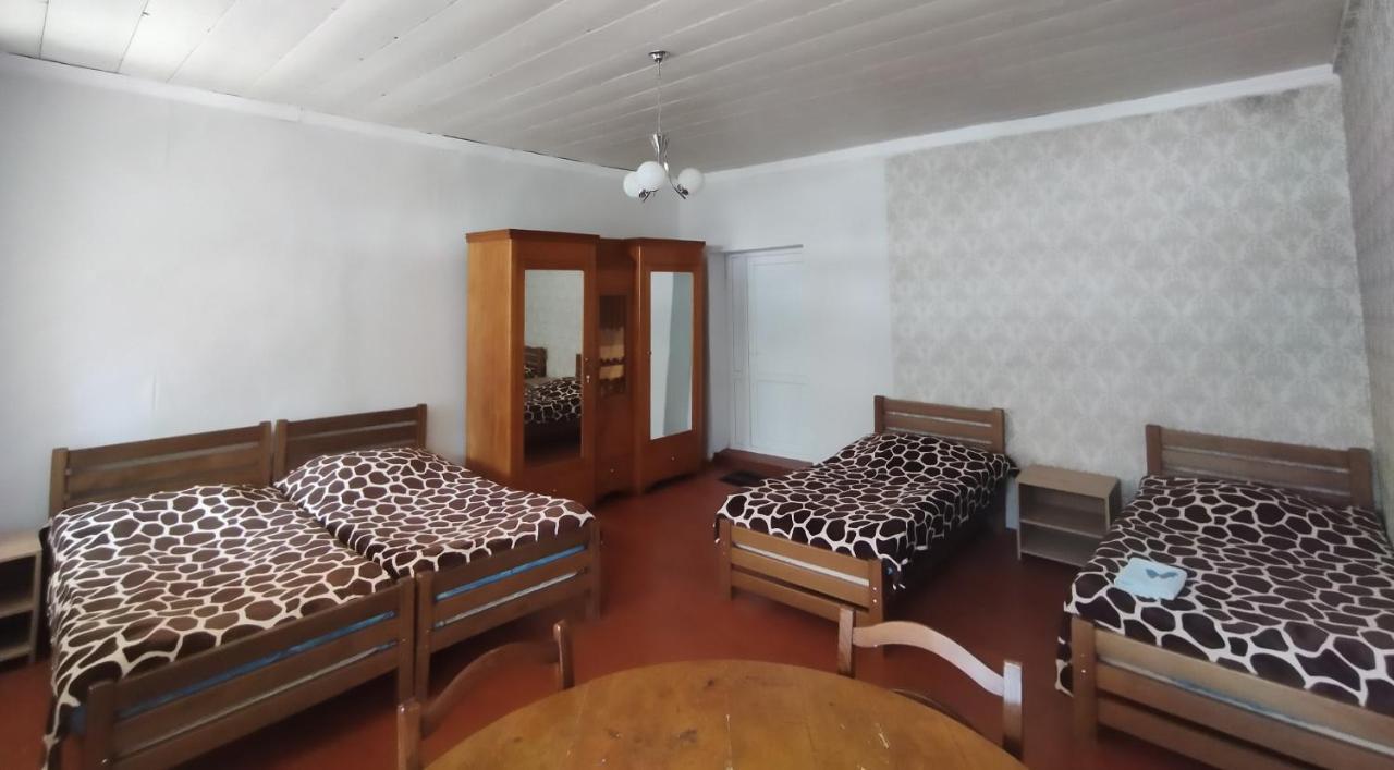 Guest House Katia Mestia Luaran gambar