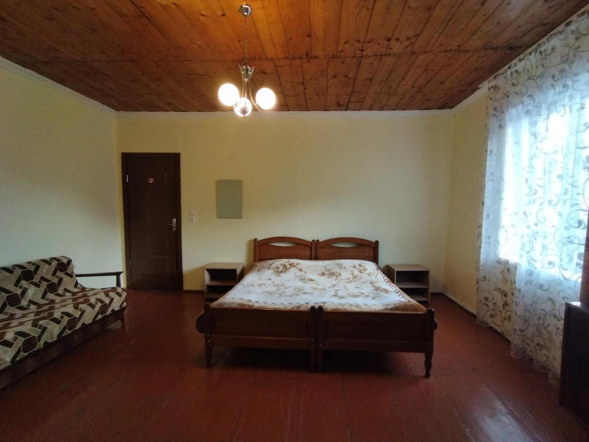 Guest House Katia Mestia Luaran gambar