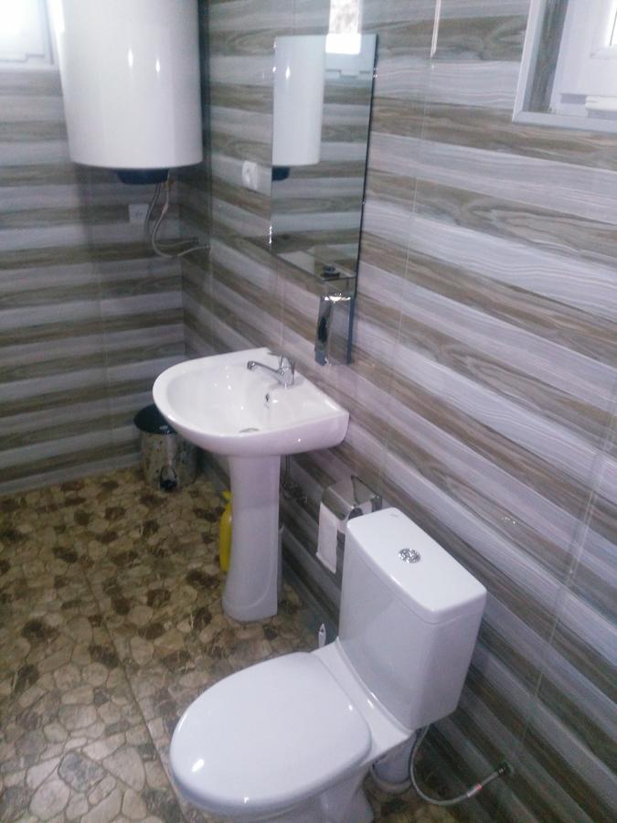 Guest House Katia Mestia Luaran gambar