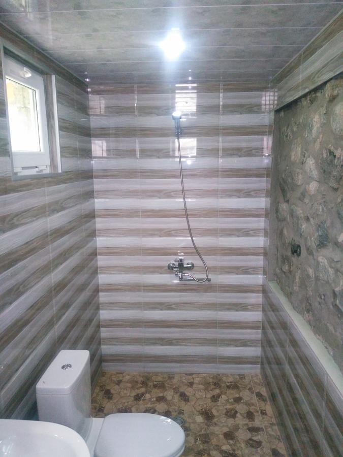 Guest House Katia Mestia Luaran gambar