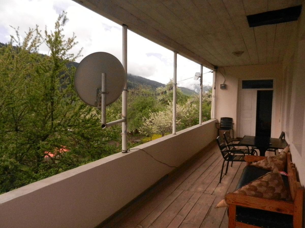 Guest House Katia Mestia Luaran gambar