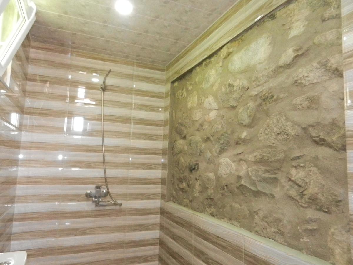 Guest House Katia Mestia Luaran gambar