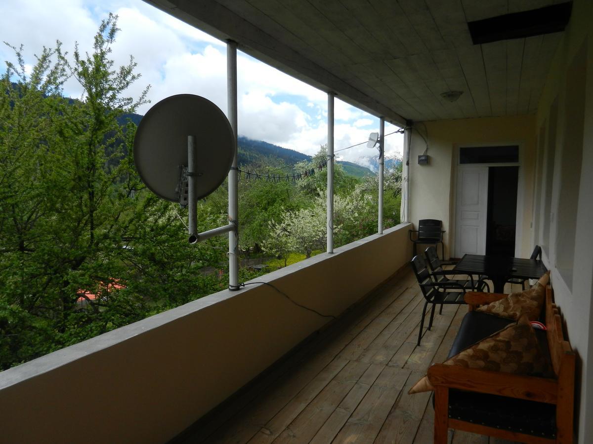 Guest House Katia Mestia Luaran gambar