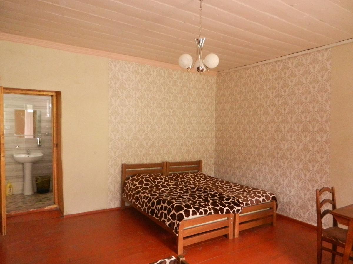 Guest House Katia Mestia Luaran gambar